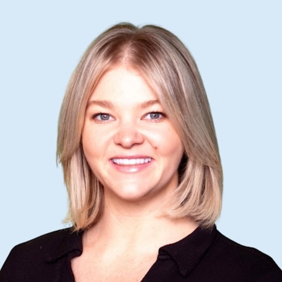 Meet your Posher, Abigail - Picture 1 of 1